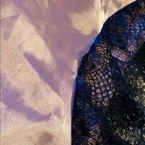 Pink silky lingerie sleepwear - Picture 2 of 3